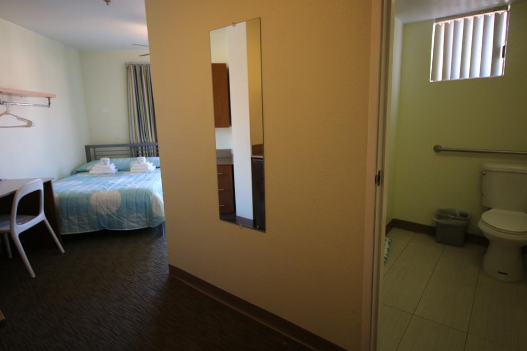 Vantaggio Suites Сан Диего Екстериор снимка