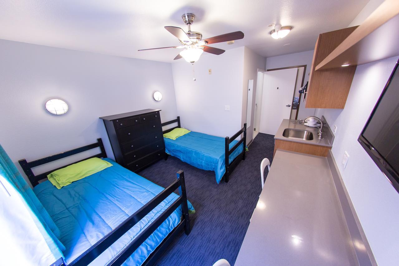 Vantaggio Suites Сан Диего Екстериор снимка