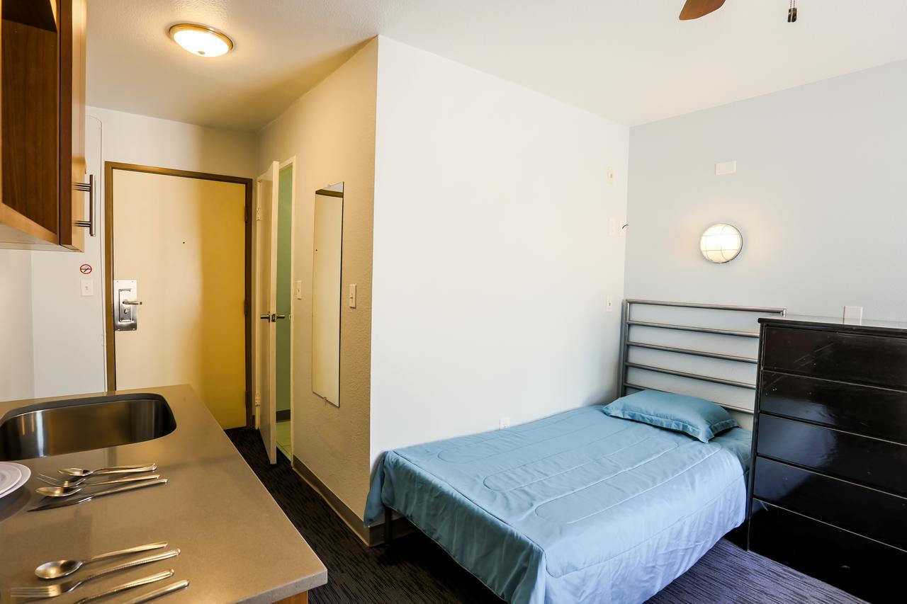 Vantaggio Suites Сан Диего Екстериор снимка